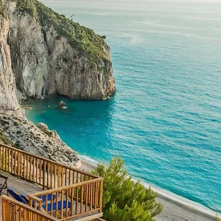 Beyond Villas * Áyios Nikítas