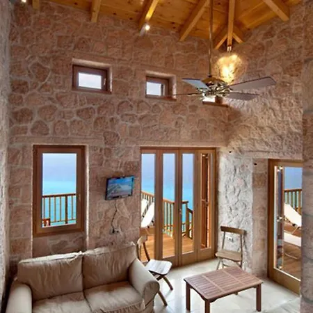 Beyond Villas * Áyios Nikítas