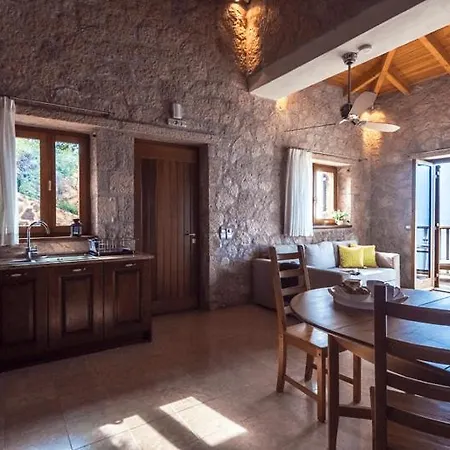 Beyond Villas * Agios Nikitas