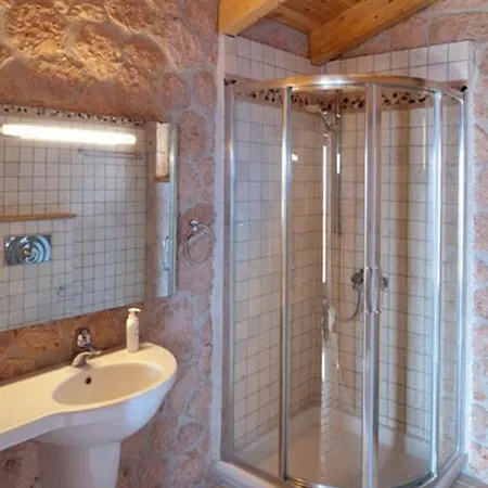 Beyond Áyios Nikítas