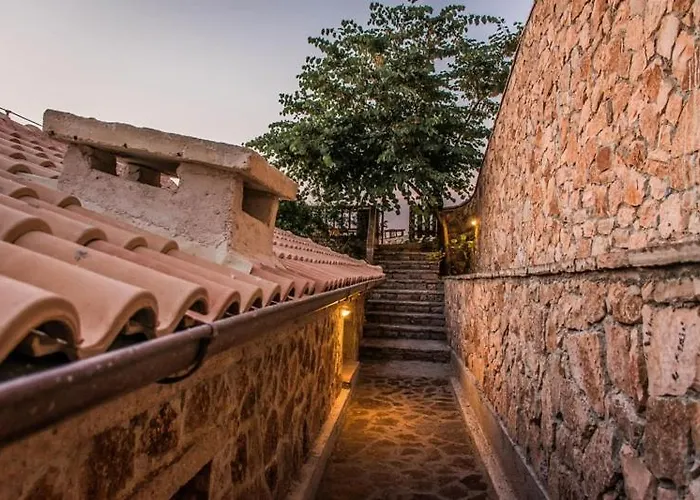 Beyond * Áyios Nikítas