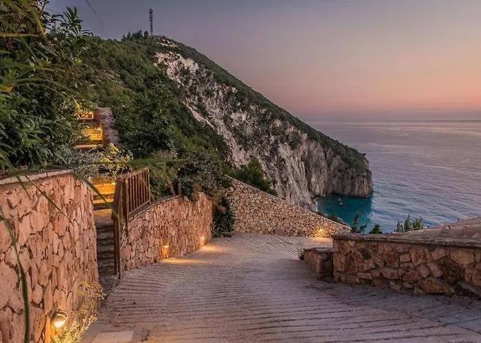 Beyond Áyios Nikítas